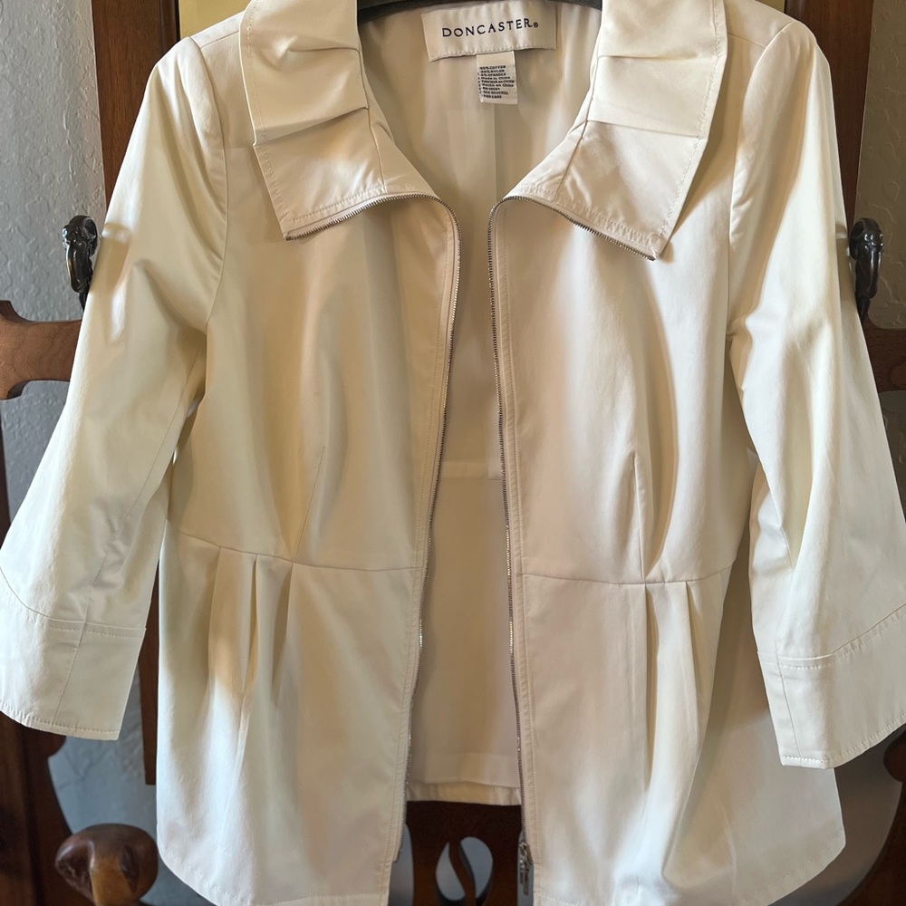 Jacket - Picture 2 of 10